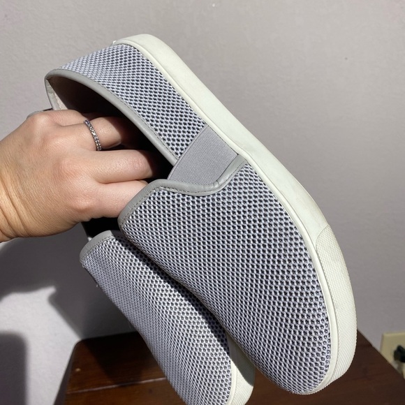 VINCE Preston B gray perforated slip on sneakers comfort casual minimal size 6 - Picture 5 of 9